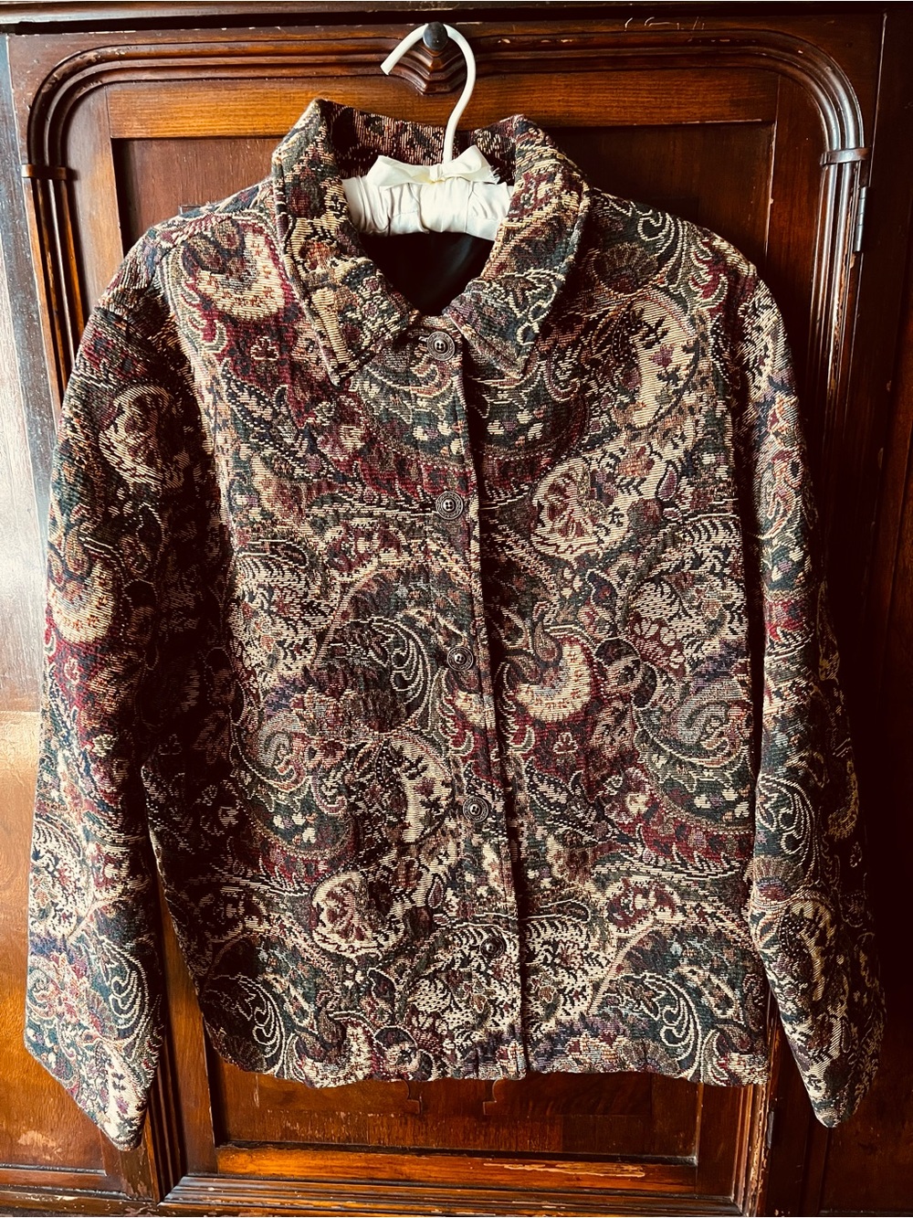 White Stag Paisley Jacket in Burgundy, Cream, and Black ,green and blue. Large